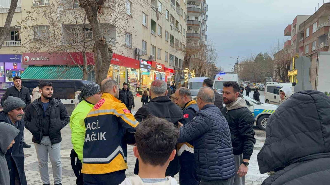 SİİRT’TE İLACINI ALMAYAN EPİLEPSİ HASTI YERE DÜŞEREK KAFASI KIRILDI.