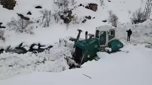 Şırnak'ta yol açma çalışmalarına DSİ de dahil oldu