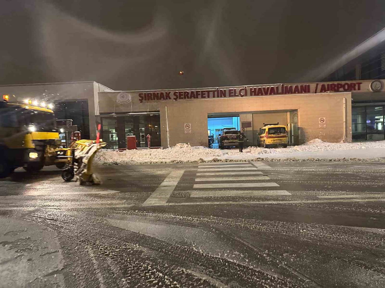 ŞIRNAK VE BÖLGEDE ETKİSİNİ GÖSTEREN KAR YAĞIŞI VE OLUMSUZ HAVA KOŞULLARI HAYATI OLUMSUZ YÖNDE...