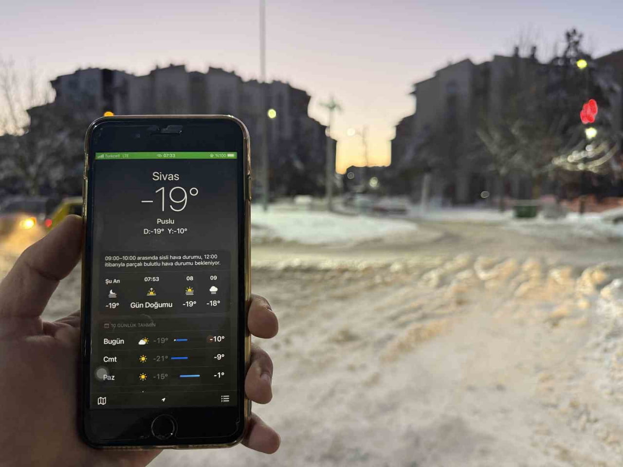 SİVAS’TA 2 GÜN BOYUNCA YAĞAN KARIN ARDINDAN SİBİRYA SOĞUKLARI ETKİLİ OLDU. TERMOMETRELERİN SIFIRIN...
