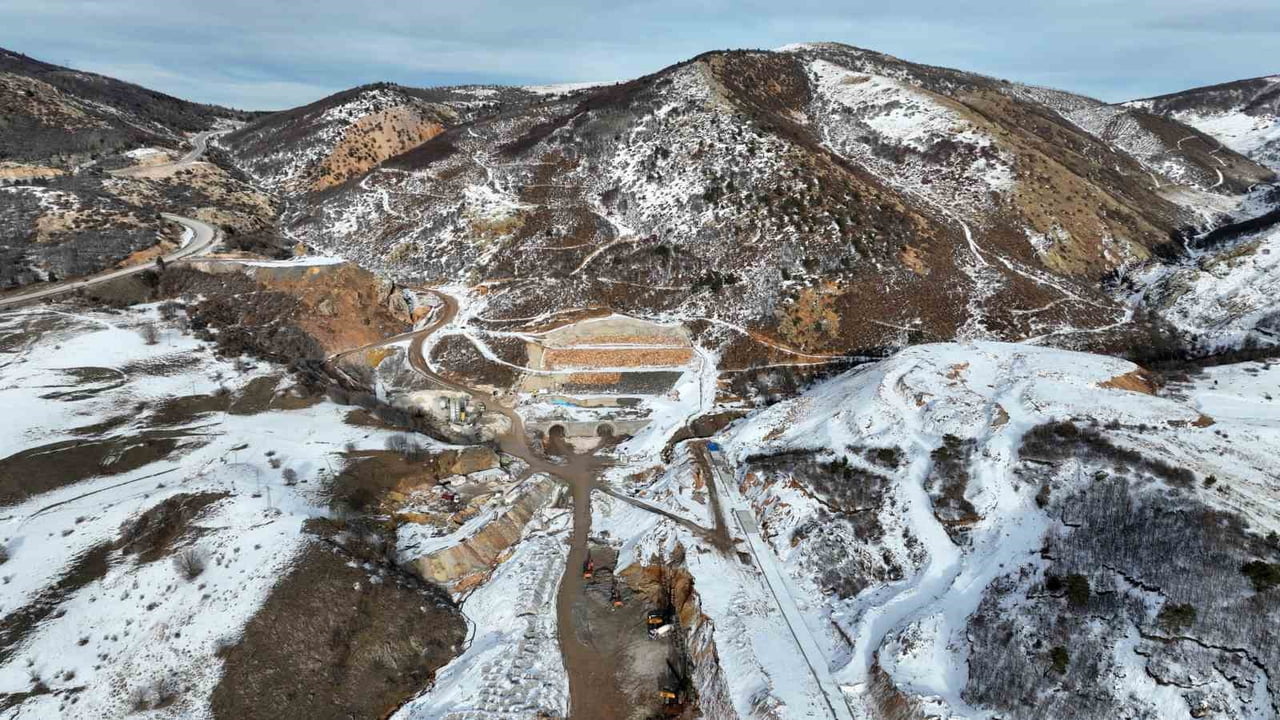 SİVAS’TA 2013 YILINDA BAYBURT GROUP TARAFINDAN YAPIMINA BAŞLANAN VE ARADAN GEÇEN 13 YILA RAĞMEN...