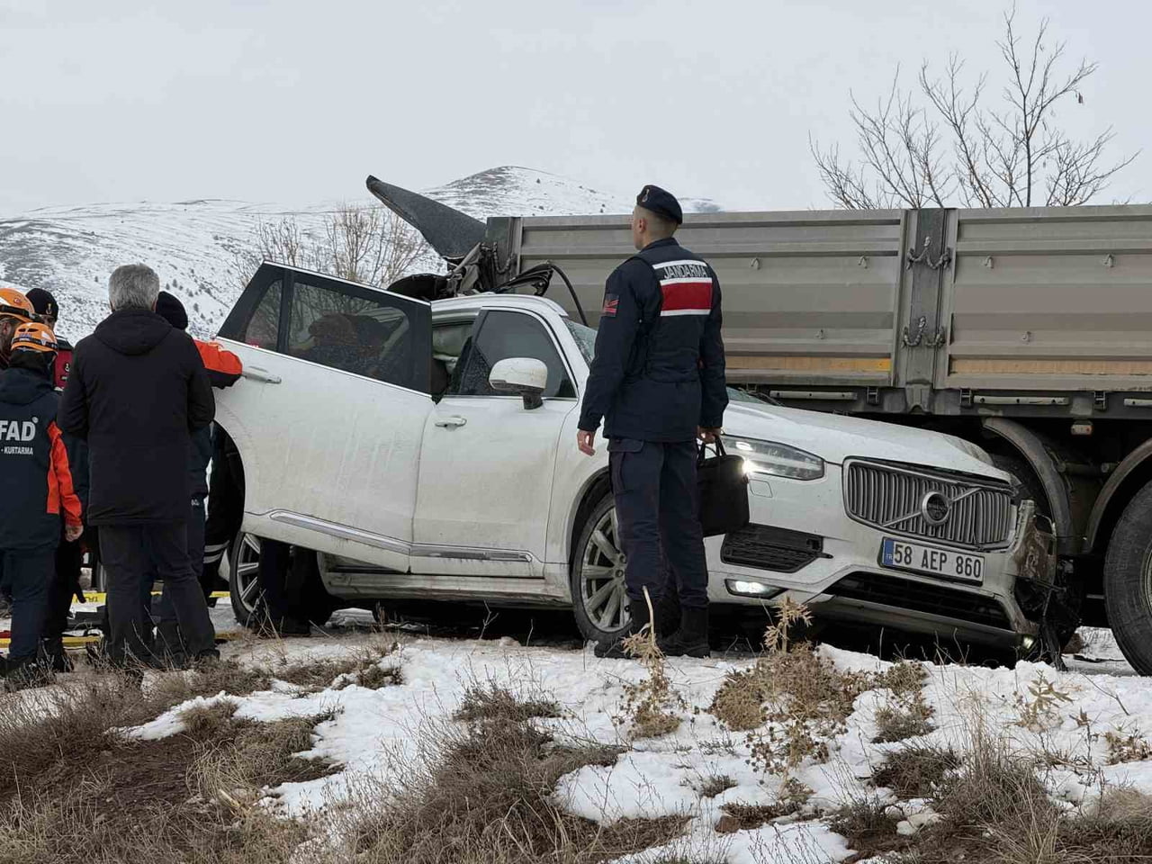 SİVAS’TA BUZLANMA NEDENİYLE MEYDANA GELEN TRAFİK KAZASINDA, SİVASLI İŞ ADAMI VEFAT ETTİ.