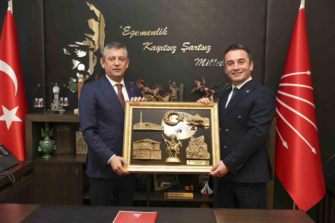 SİVRİHİSAR BELEDİYE BAŞKANI HABİL DÖKMECİ, BELEDİYE MECLİS ÜYELERİ, CHP İL BAŞKANI TALAT YALAZ...