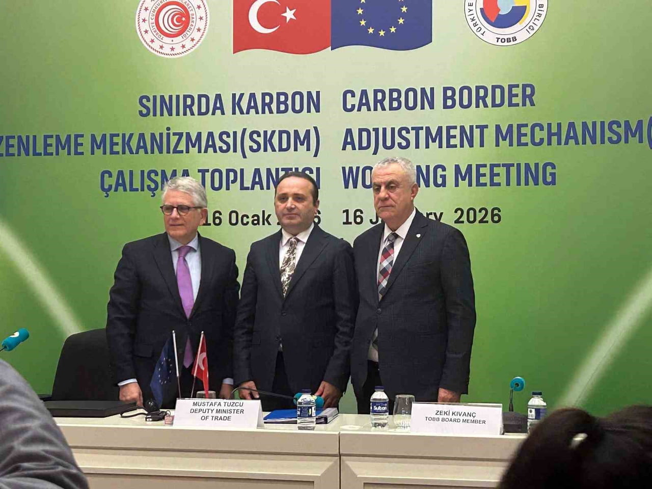 (SOLDAN SAĞA) DG TAXUD GENEL MÜDÜRÜ GERASSİMOS THOMAS, MUSTAFA TUZCU, ZEKİ KIVANÇ