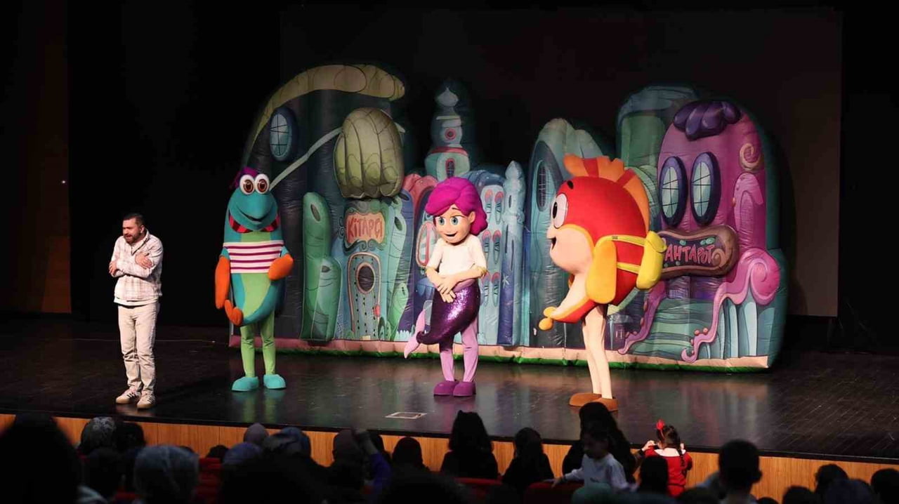 SULTANGAZİ BELEDİYESİ, YARIYIL ETKİNLİKLERİNE HIZ KESMEDEN DEVAM EDİYOR. ÇOCUKLAR, BİRBİRİNDEN...