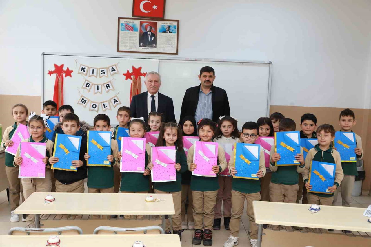 SULUOVA'DA 9 BİN ÖĞRENCİ ARA KARNE ALARAK TATİLE ÇIKTI