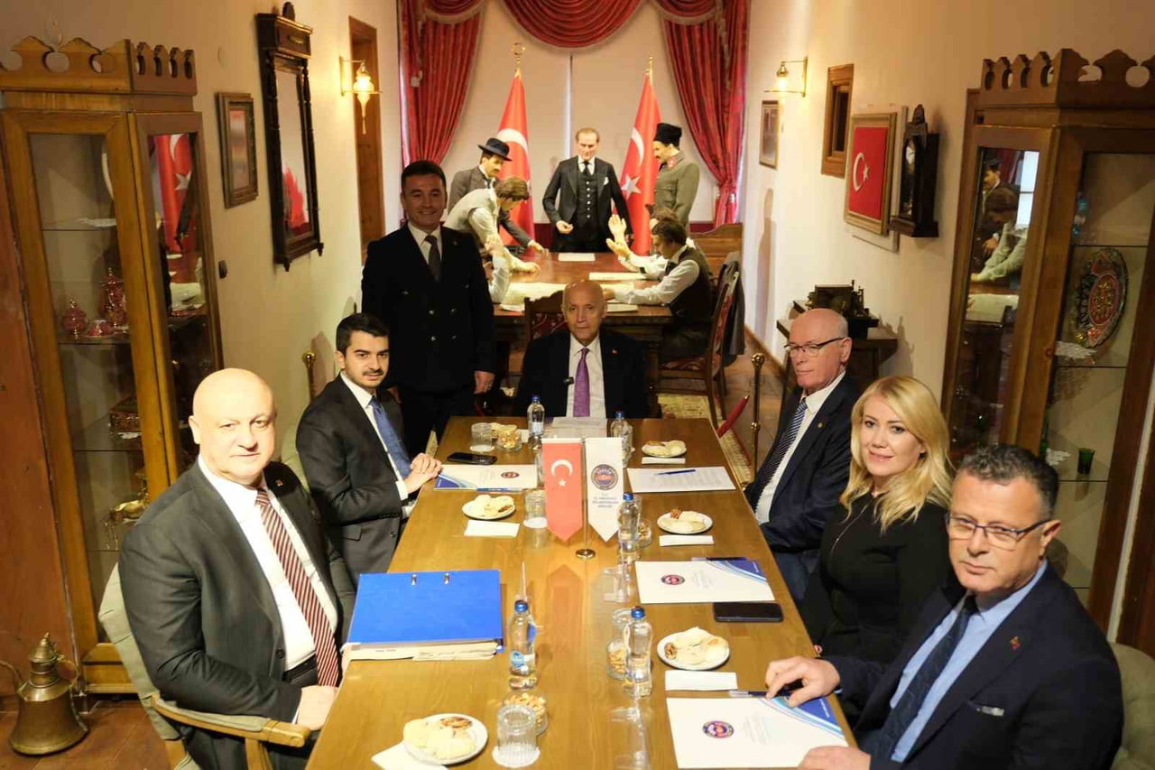 T.C İÇ ANADOLU BELEDİYELER BİRLİĞİ ENCÜMEN TOPLANTISI SİVRİHİSAR BELEDİYESİ’NİN EV SAHİPLİĞİNDE...