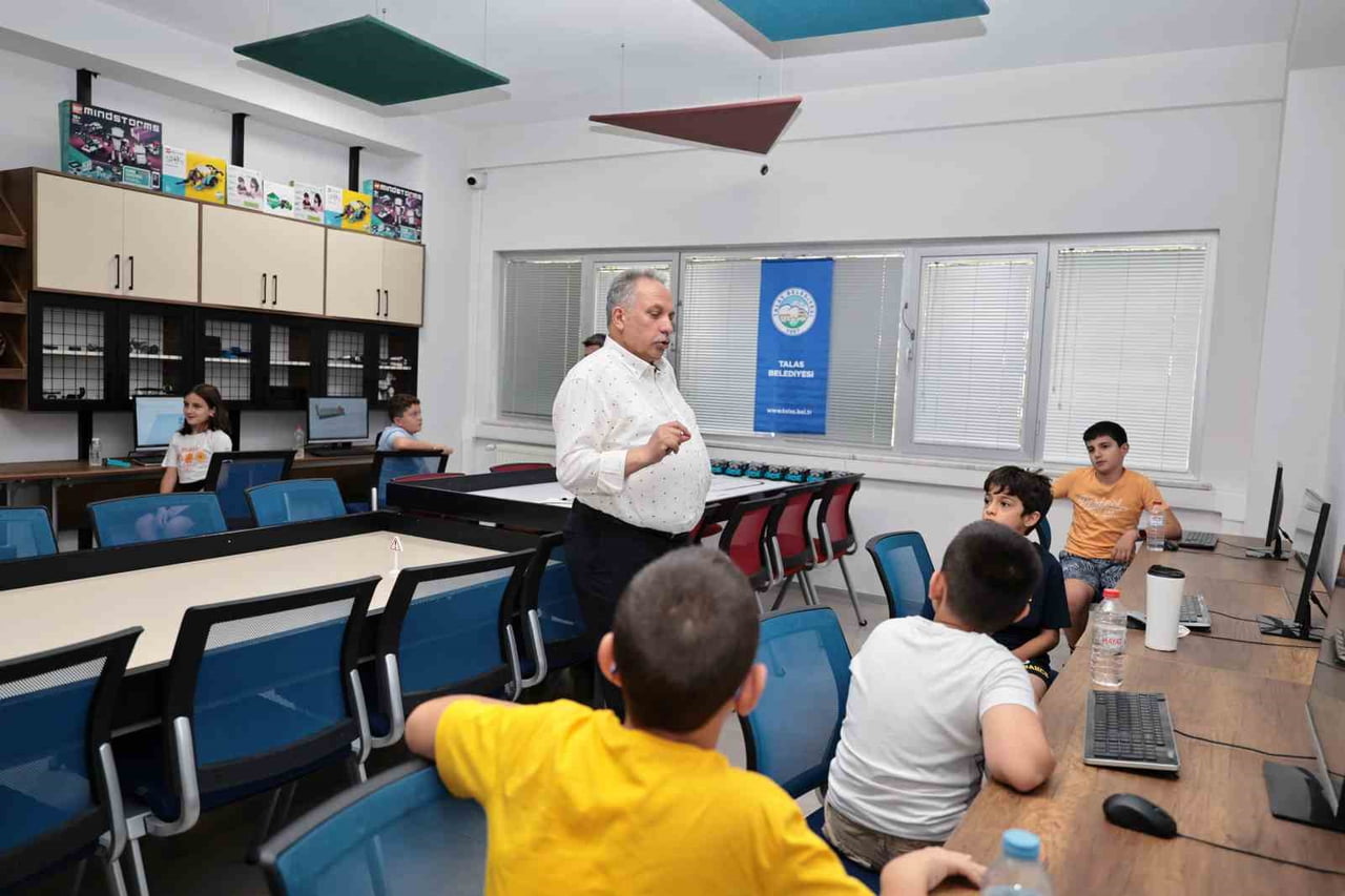 TALAS BELEDİYESİ; YARIYIL TATİLİNİ ÇOCUKLAR İÇİN SADECE BİR DİNLENME ARASI OLMAKTAN ÇIKARIP...