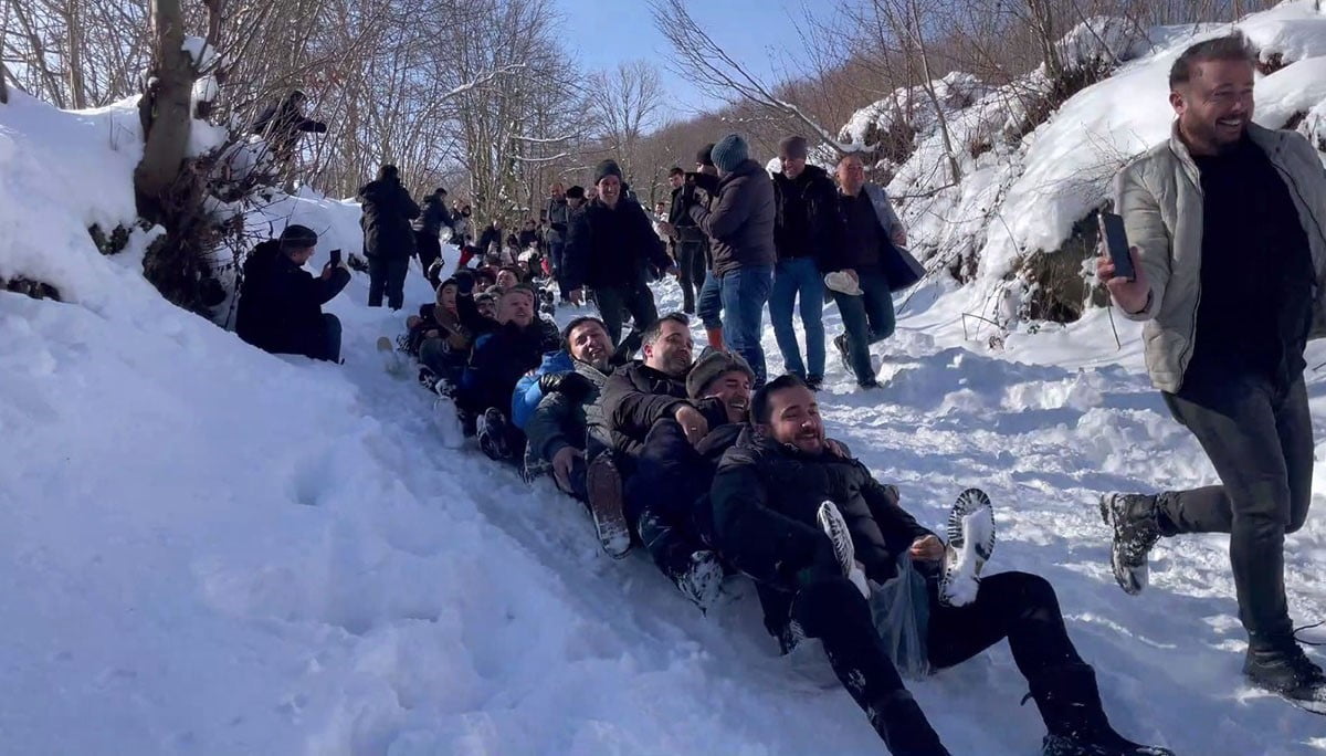 TEK SEFERDE YAKLAŞIK 150 KİŞİNİN KAYDIĞI ANLAR TEBESSÜM ETTİRDİ.