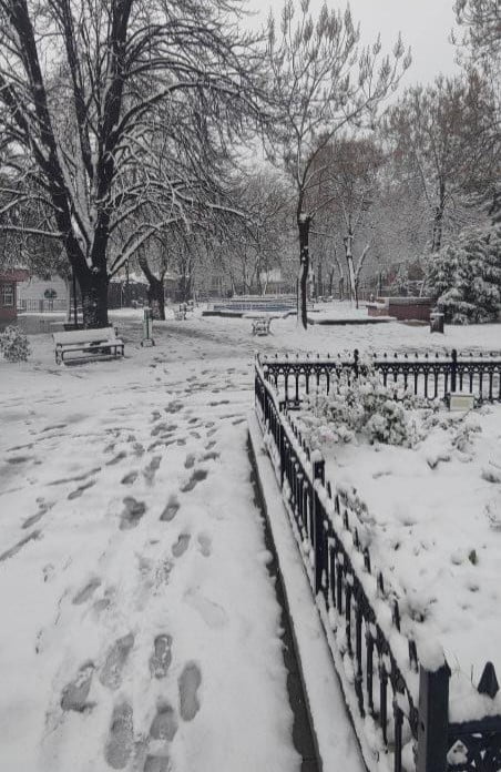TEKİRDAĞ'IN MALKARA İLÇESİNDE OLUMSUZ HAVA KOŞULLARI NEDENİYLE TAŞIMALI EĞİTİM KAPSAMINDAKİ...