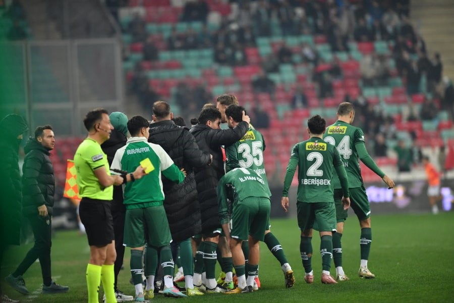TFF 2. LİG’İN 20. HAFTASINDA BURSASPOR, SAHASINDA KONUK ETTİĞİ YENİ MERSİN İDMAN YURDU’NU NET BİR...