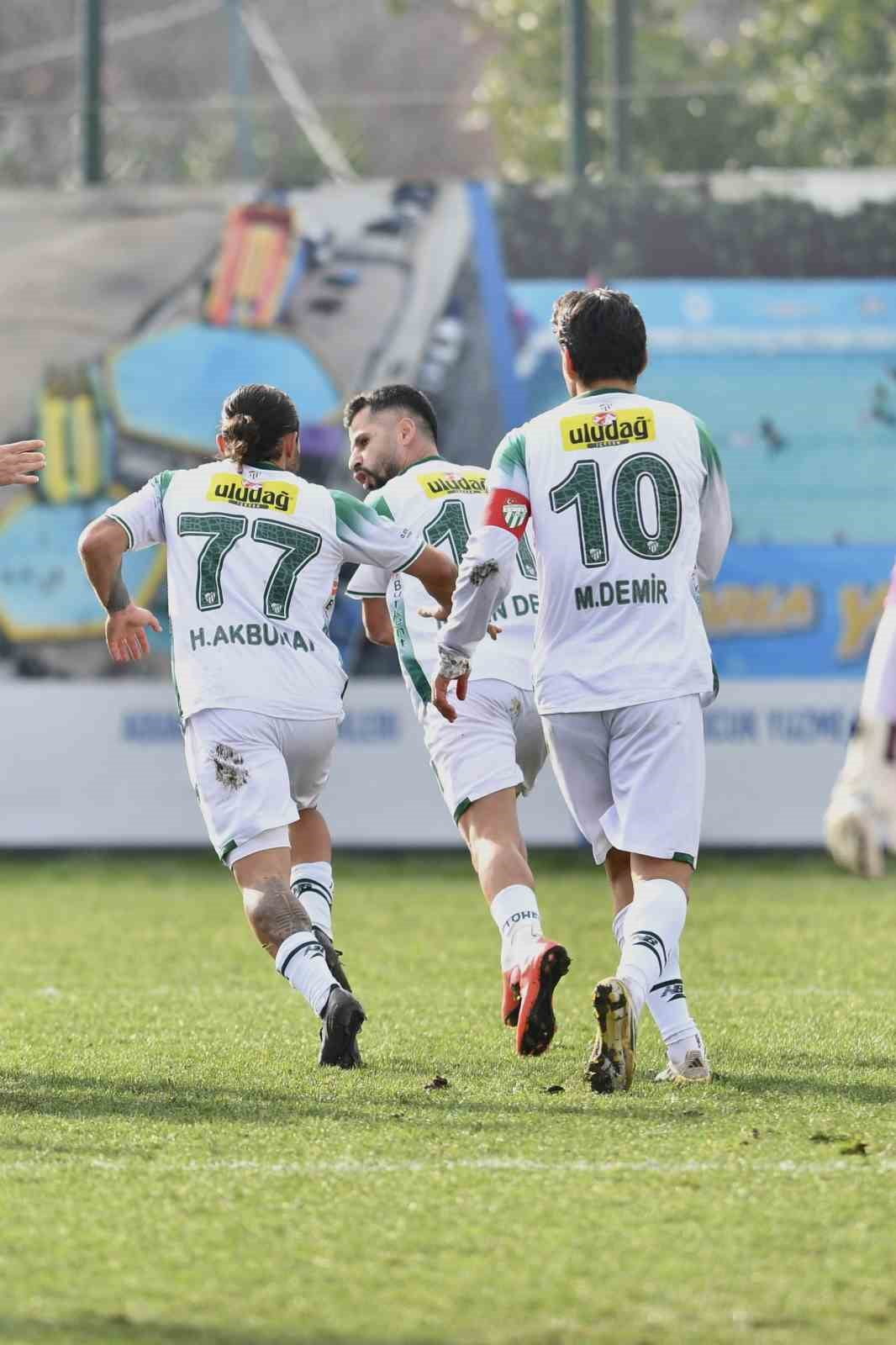TFF 2. LİG KIRMIZI GRUP’UN 21. HAFTASINDA BURSASPOR, DEPLASMANDA ARKENT ARNAVUTKÖY BELEDİYESPOR’A...