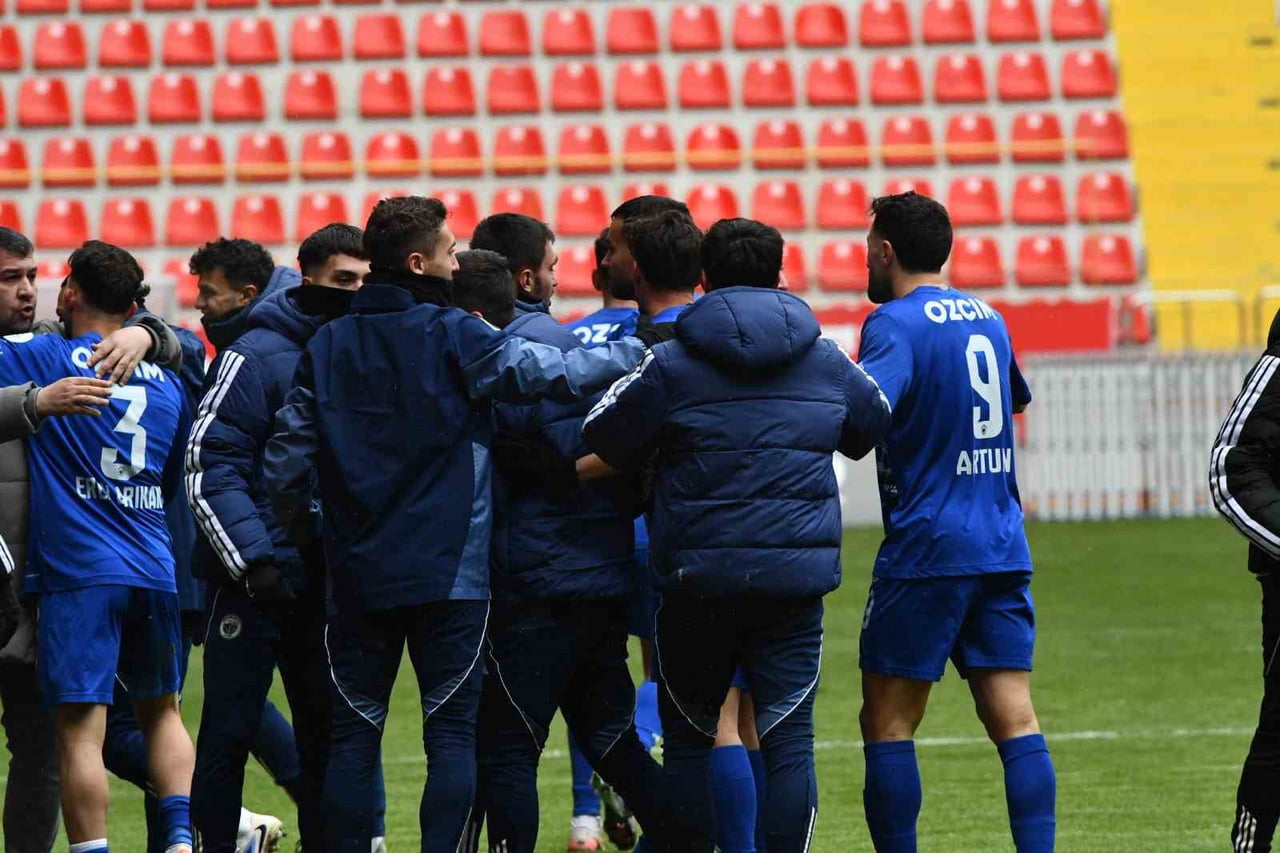 TFF 3. LİG 2. GRUP EKİPLERİNDEN ERCİYES 38 FK LİGİN 17. HAFTASINDA EVİNDE OYNADIĞI MAÇTA...