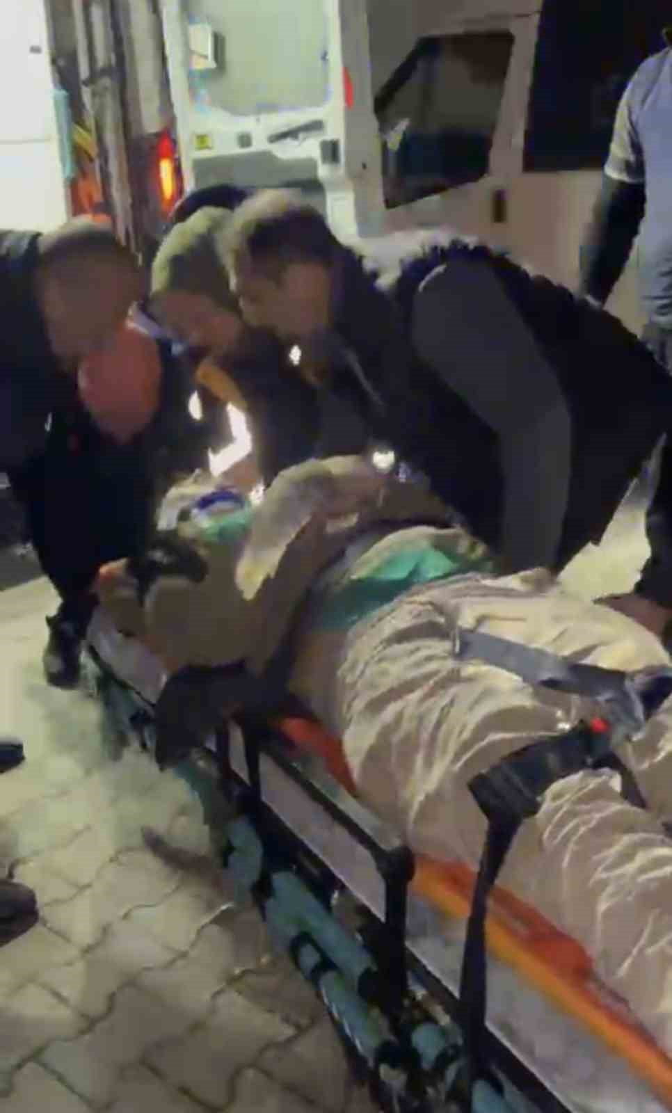 TRABZON'UN ARAKLI İLÇESİNDE BU AKŞAM SAATLERİNDE YAŞANAN KAZADA MOTOSİKLET SÜRÜCÜSÜ YARALANDI....