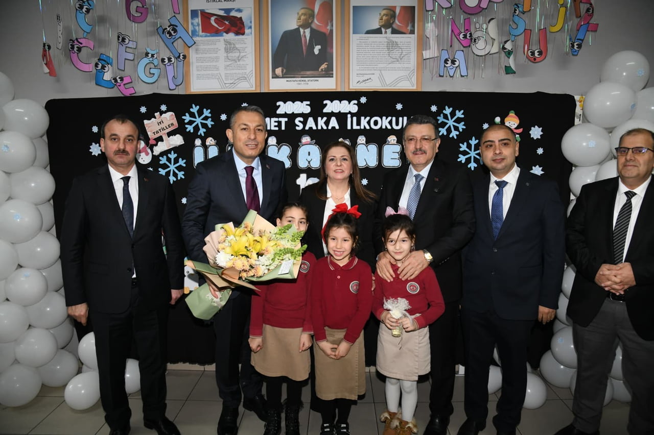 TRABZON BÜYÜKŞEHİR BELEDİYE BAŞKANI AHMET METİN GENÇ, 2025-2026 EĞİTİM-ÖĞRETİM DÖNEMİ YARIYIL...