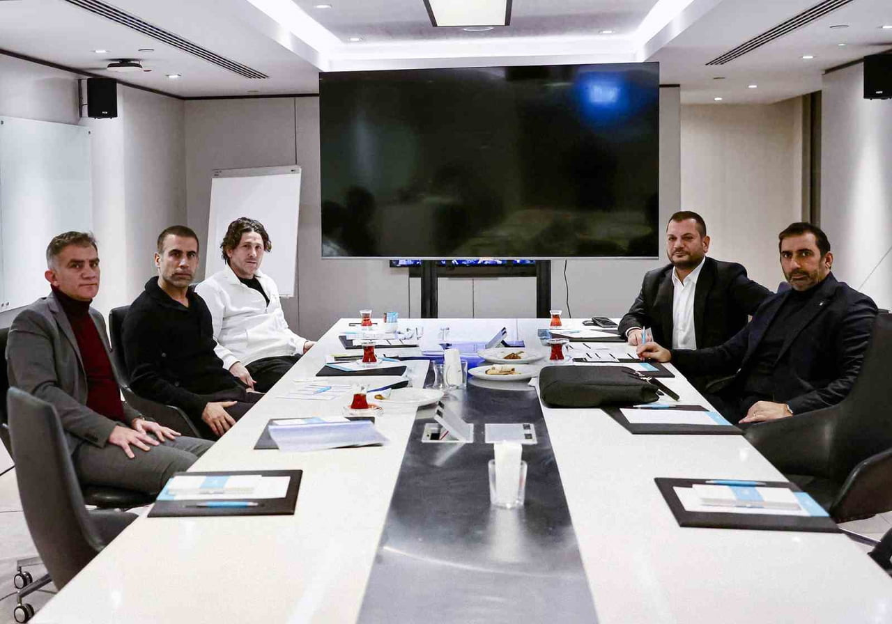 TRABZONSPOR’DA YÖNETİM VE TEKNİK HEYET, DEVAM EDEN TRANSFER ÇALIŞMALARI VE SEZONUN İKİNCİ YARISINA...