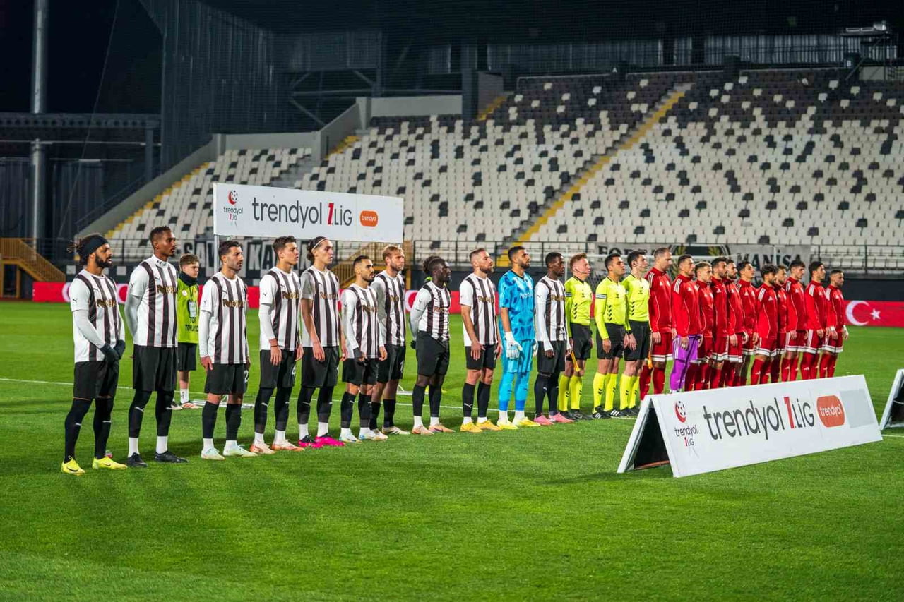 TRENDYOL 1. LİG'İN 20. HAFTASINDA MANİSA FUTBOL KULÜBÜ SAHASINDA ÜMRANİYESPOR’U  AĞIRLADI.