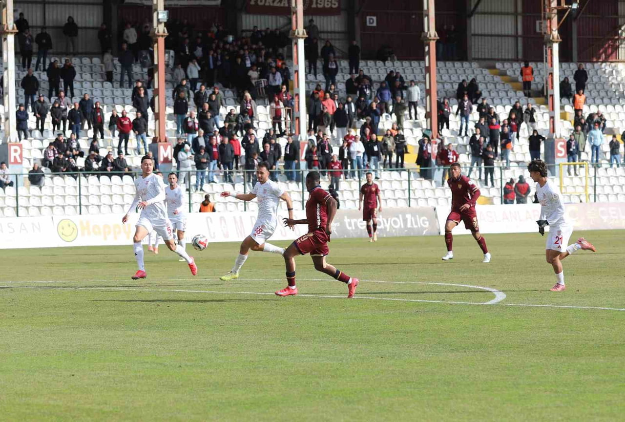 TRENDYOL 1. LİG'İN 21. HAFTA MAÇINDA BANDIRMASPOR, KONUK ETTİĞİ PENDİKSPOR'U 4-1 MAĞLUP...