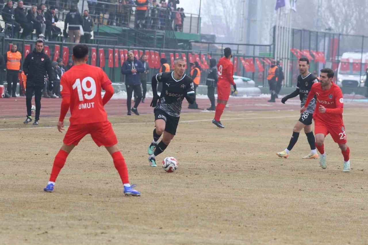 TRENDYOL 1. LİG'İN 23. HAFTASINDA ALAGÖZ HOLDİNG IĞDIR FK EVİNDE KARŞILAŞTIĞI MANİSA FK İLE 0-0...