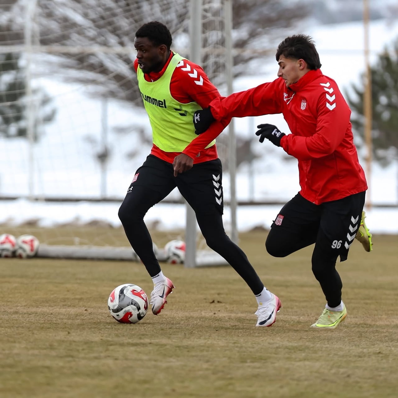 TRENDYOL 1. LİG’İN 23. HAFTASINDA SAHASINDA PENDİKSPOR’U KONUK EDECEK OLAN ÖZBELSAN SİVASSPOR...