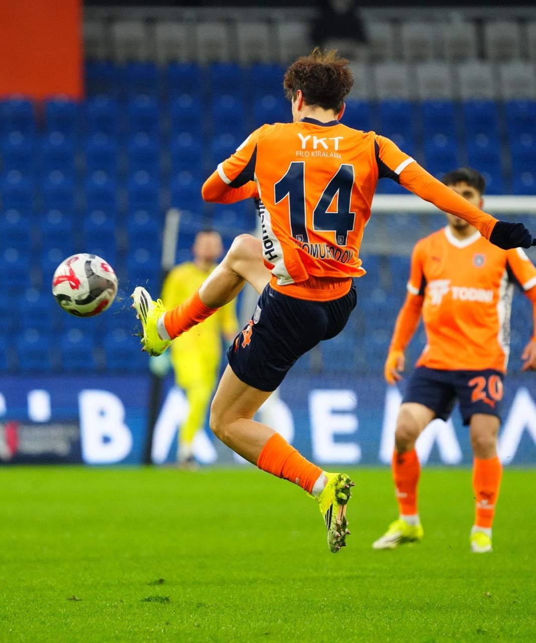 TRENDYOL SÜPER LİG'İN 18. HAFTASINDA RAMS BAŞAKŞEHİR, SAHASINDA KARŞILAŞTIĞI FATİH KARAGÜMRÜK'Ü...