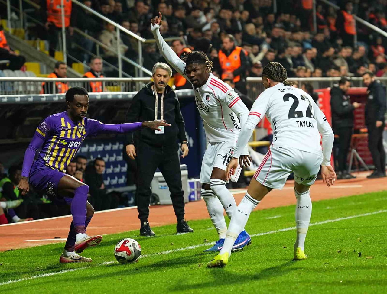 TRENDYOL SÜPER LİG'İN 19. HAFTASINDA EYÜPSPOR İLE BEŞİKTAŞ, RECEP TAYYİP ERDOĞAN STADYUMU'NDA...