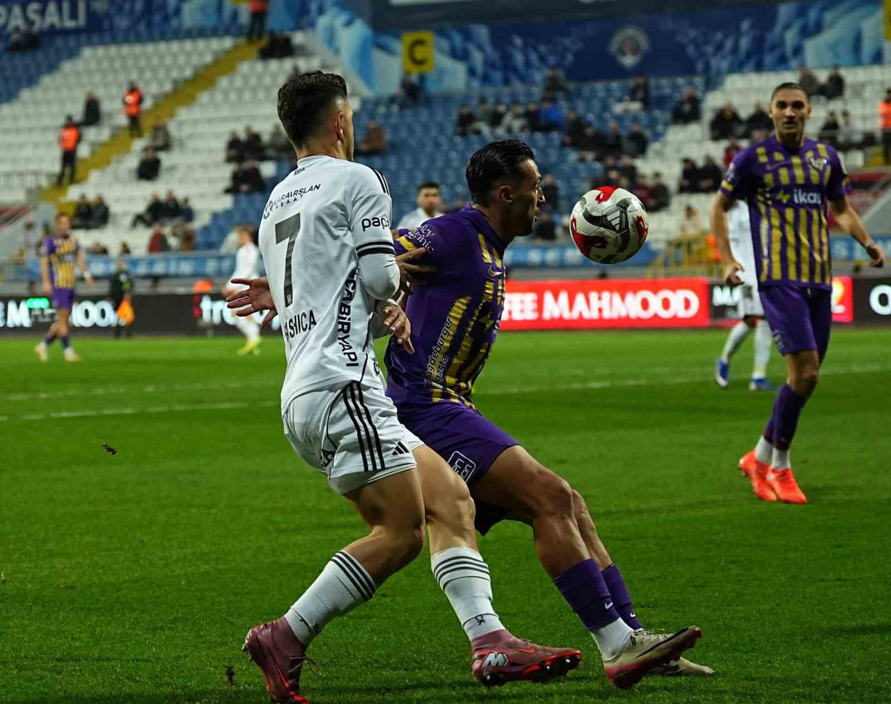 TRENDYOL SÜPER LİG'İN 19. HAFTASINDA EYÜPSPOR İLE BEŞİKTAŞ, RECEP TAYYİP ERDOĞAN STADYUMU'NDA...