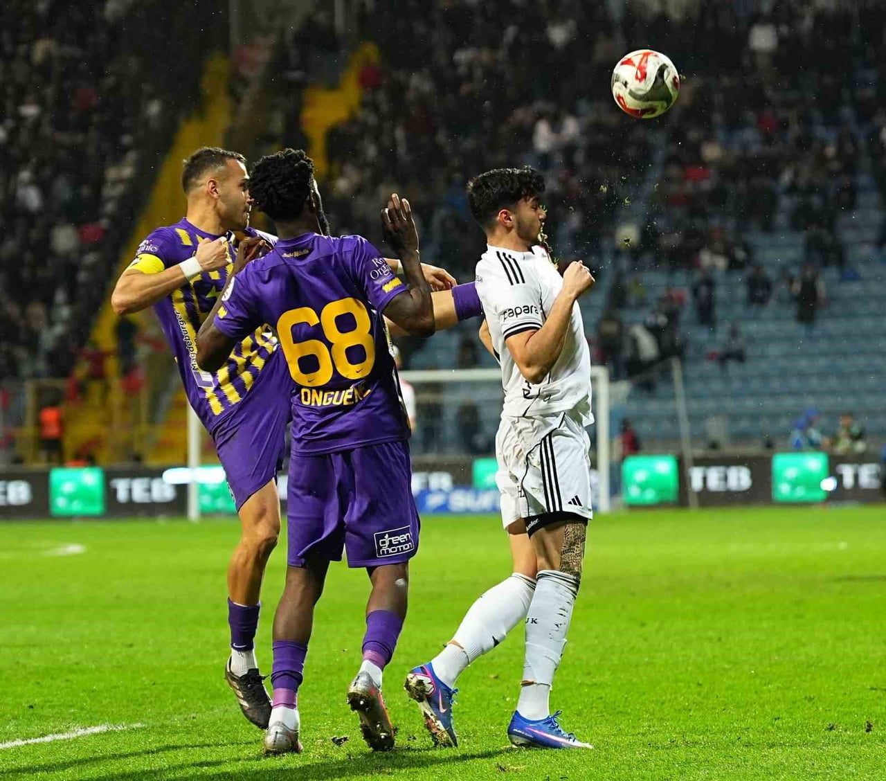 TRENDYOL SÜPER LİG’DE 19. HAFTANIN KAPANIŞ MAÇINDA EYÜPSPOR İLE BEŞİKTAŞ, RECEP TAYYİP ERDOĞAN...