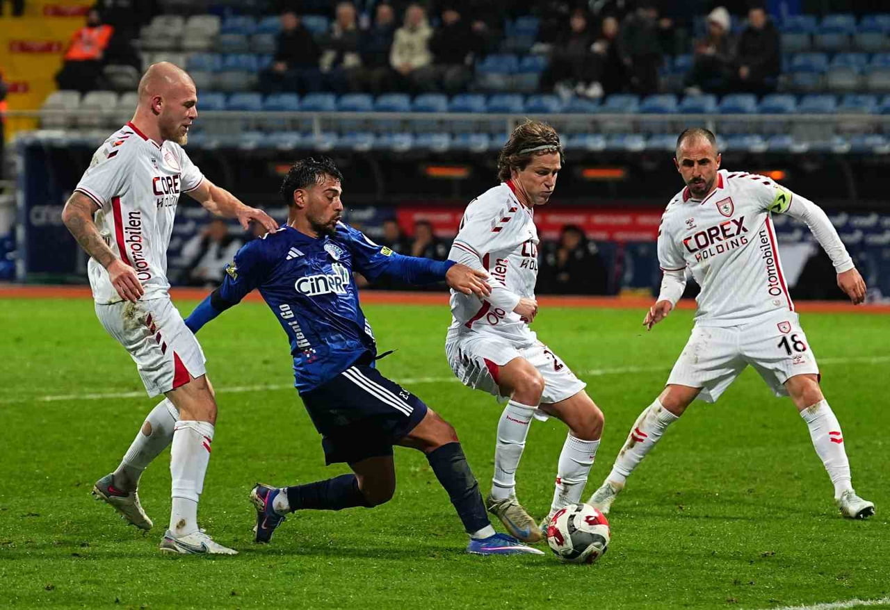 TRENDYOL SÜPER LİG’İN 20. HAFTASINDA KASIMPAŞA, EVİNDE KARŞILAŞTIĞI SAMSUNSPOR'A 1-0 MAĞLUP...