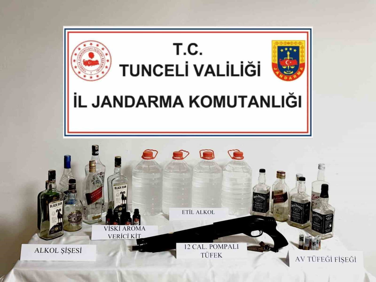 TUNCELİ İL JANDARMA KOMUTANLIĞI EKİPLERİNCE YÜRÜTÜLEN ÇALIŞMALAR KAPSAMINDA, MERKEZ VE OVACIK...