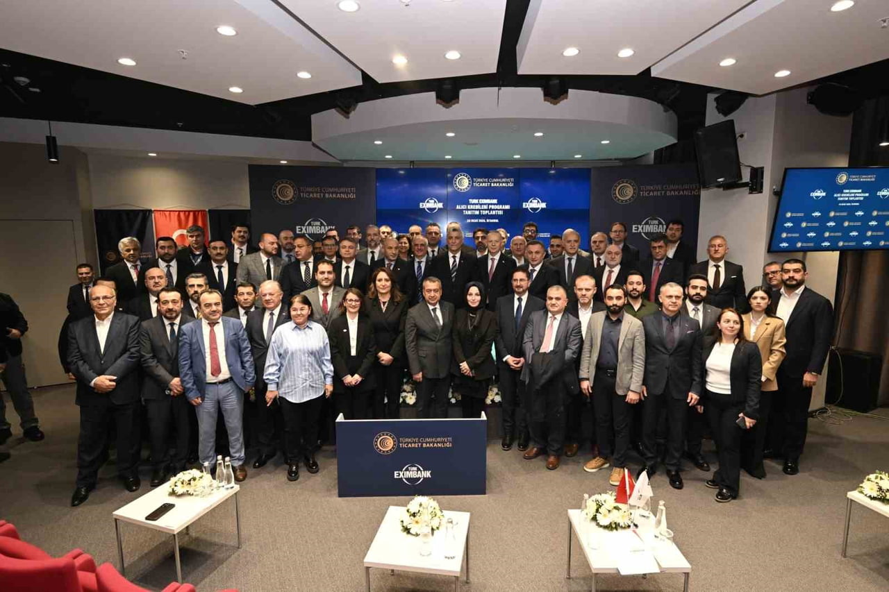TÜRK EXİMBANK, İHRACATÇILARA YÖNELİK OLARAK SUNDUĞU ALICI KREDİLERİNİN KAPSAMINI GENİŞLETTİ VE...