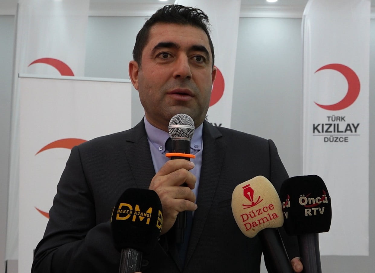TÜRK KIZILAY DÜZCE ŞUBE BAŞKANI HALİL AYDIN, KENTİN VE BÖLGENİN KAN İHTİYACINI KARŞILAMAK AMACIYLA...