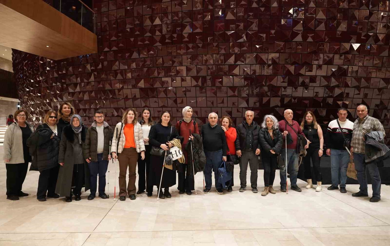 TÜRK TELEKOM, DEVLET TİYATROLARI GENEL MÜDÜRLÜĞÜ İSTANBUL DEVLET TİYATROSU İŞ BİRLİĞİYLE...