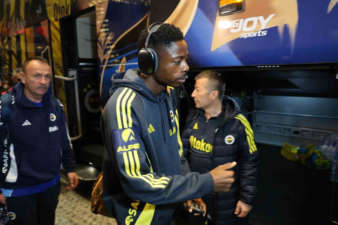 TURKCELL SÜPER KUPA YARI FİNAL MAÇI İÇİN YENİ ADANA STADYUMU'NDA SAMSUNSPOR İLE KARŞILAŞACAK OLAN...