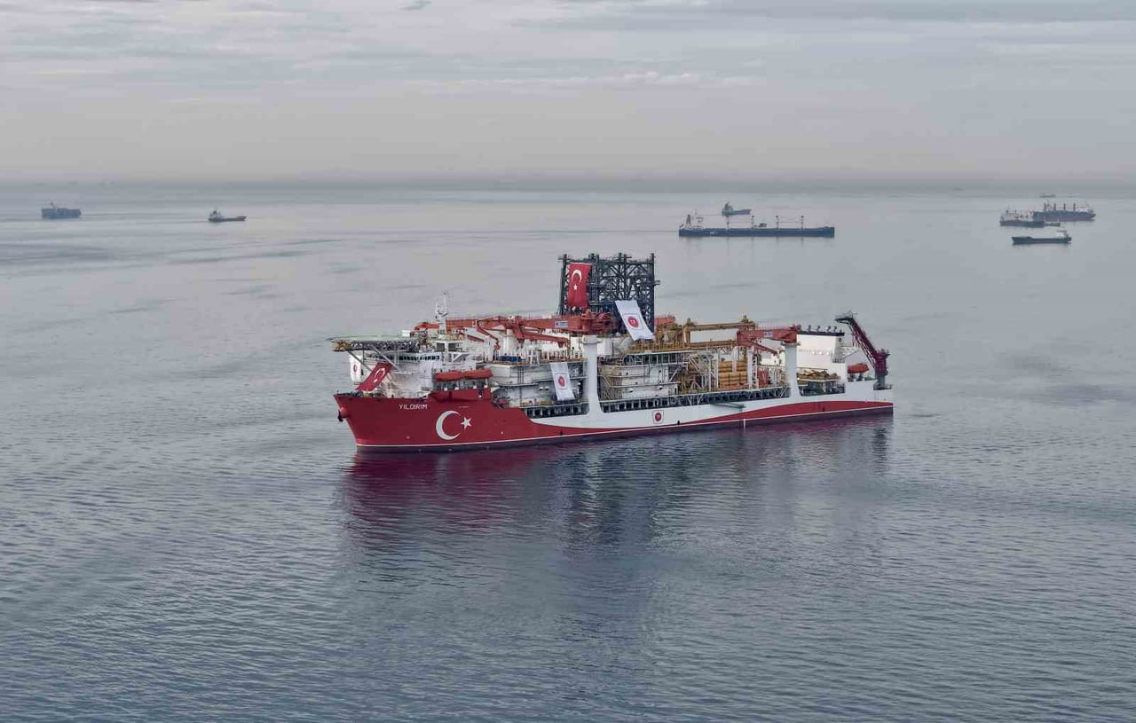 TÜRKİYE'NİN ARAMA VE SONDAJ KABİLİYETLERİNİ GÜÇLENDİRMEK AMACIYLA ENERJİ FİLOSUNA KATILAN...