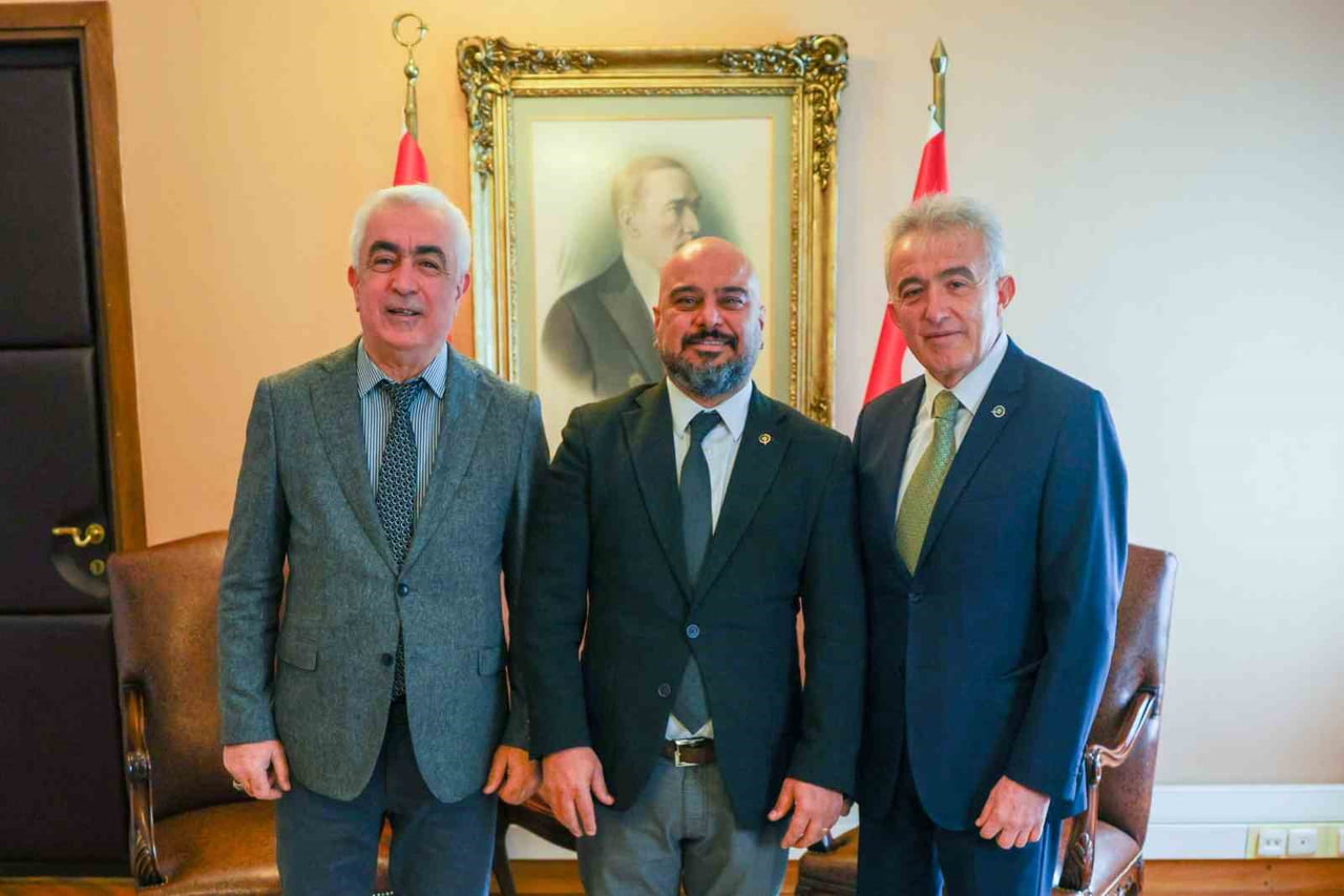 TÜRKİYE FOTO MUHABİRLERİ DERNEĞİ (TFMD) HEYETİNİ KABUL EDEN MHP GENEL BAŞKANI DEVLET BAHÇELİ...