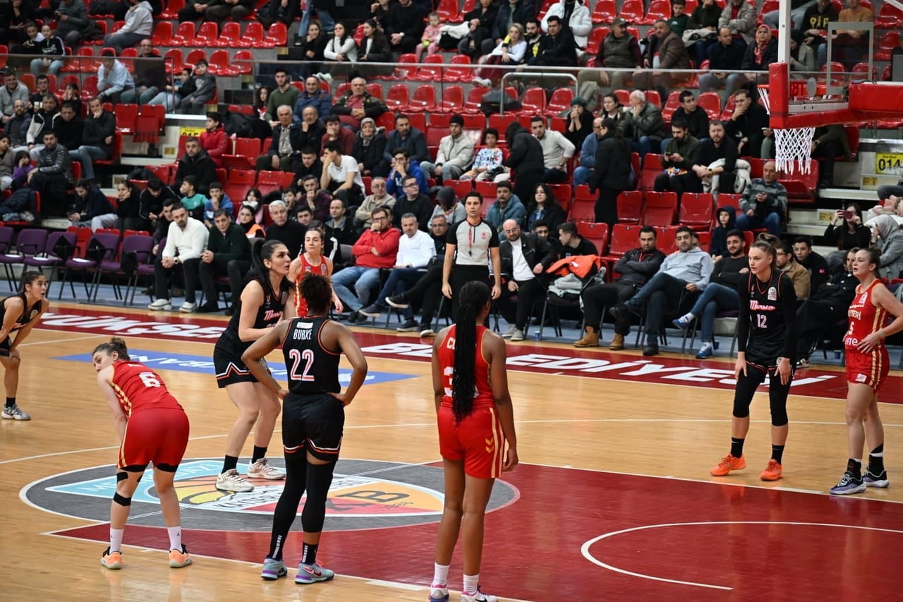 TÜRKİYE KADINLAR BASKETBOL SÜPER LİGİ (KKBL) MAÇINDA MELİKGAZİ KAYSERİ BASKET İLE ÇBK MERSİN...