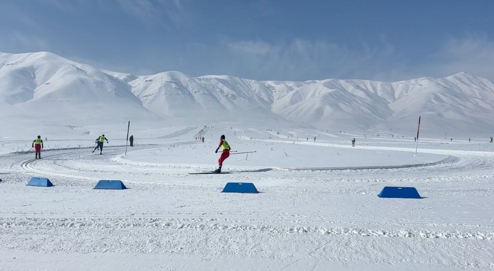 TÜRKİYE KAYAK FEDERASYONU (TKF) TARAFINDAN DÜZENLENEN "KAYAKLI KOŞU BARIŞ VE KARDEŞLİK 1. ETAP...