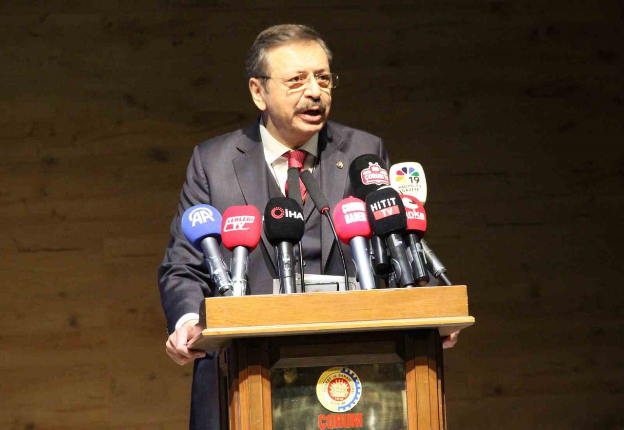 TÜRKİYE ODALAR VE BORSALAR BAŞKANI (TOBB) BAŞKANI RİFAT HİSARCIKLIOĞLU ÇORUM'DA KONUŞTU.