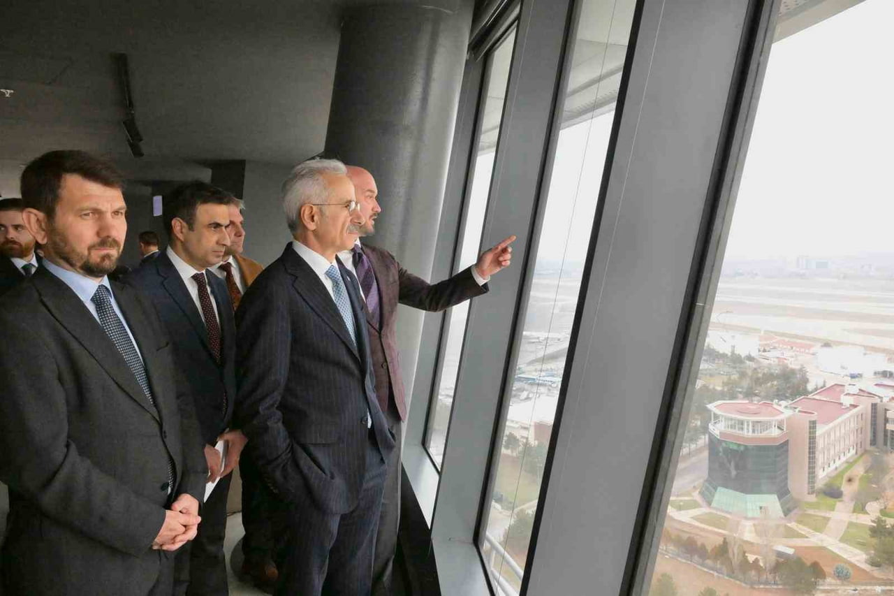 ULAŞTIRMA VE ALTYAPI BAKANI ABDULKADİR URALOĞLU, "ESENBOĞA HAVALİMANI'NDA TOPLAM 41 BİN 52...