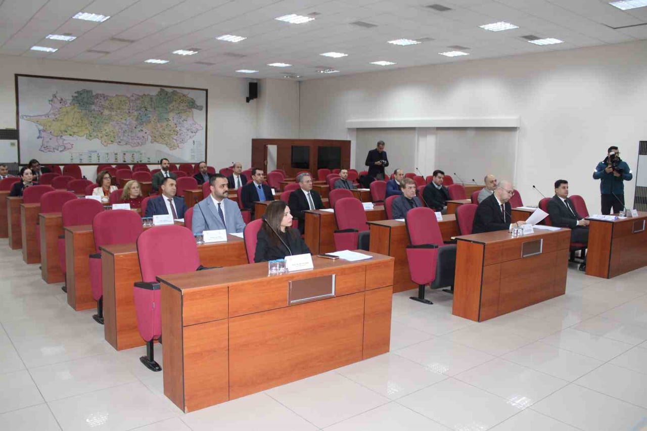 ÜLKE GENELİNDEKİ ÖNEMLİ TARIM VE SANAYİ KENTLERİNDEN OLAN AYDIN'DA, YENİ YILIN İLK İSTİHDAM KURULU...