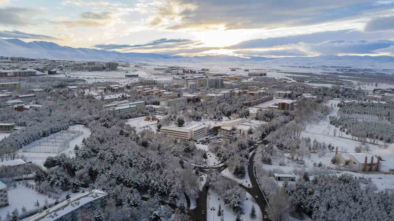 ULUSLARARASI YÜKSEKÖĞRETİM DERECELENDİRME KURULUŞU TİMES HİGHER EDUCATİON (THE) 2026 DÜNYA...