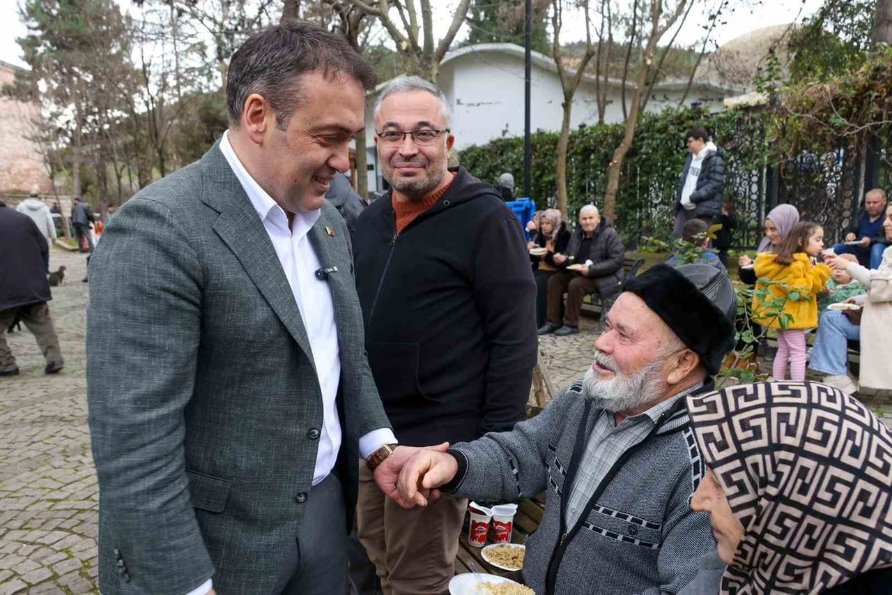 VALİ SÖZER ŞEYH EDEBALİ TÜRBESİ’NDE ŞİFALI PİLAV İKRAMINA KATILDI