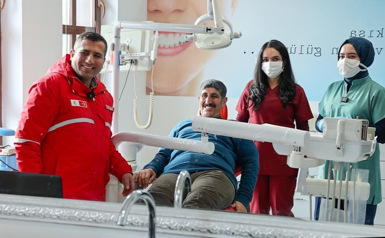 VAN’IN MURADİYE İLÇESİNDE KIZILAY ŞUBE BAŞKANI SELÇUK YAY ÖNCÜLÜĞÜNDE YÜRÜTÜLEN ÇALIŞMALAR...