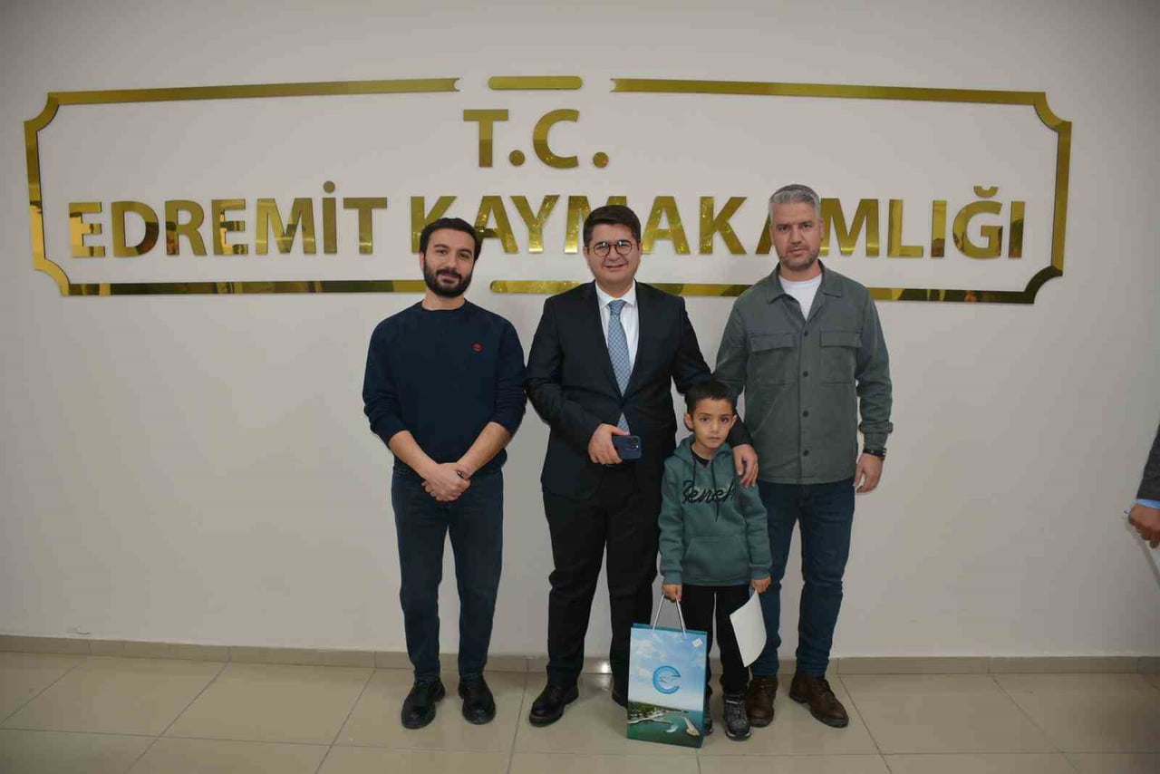 VAN VALİLİĞİ İLE VAN İL MİLLÎ EĞİTİM MÜDÜRLÜĞÜ İŞBİRLİĞİNDE YÜRÜTÜLEN ‘KİTAP VAN’ PROJESİ...