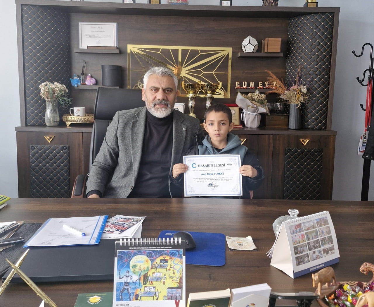 VAN VALİLİĞİ İLE VAN İL MİLLÎ EĞİTİM MÜDÜRLÜĞÜ İŞBİRLİĞİNDE YÜRÜTÜLEN ‘KİTAP VAN’ PROJESİ...