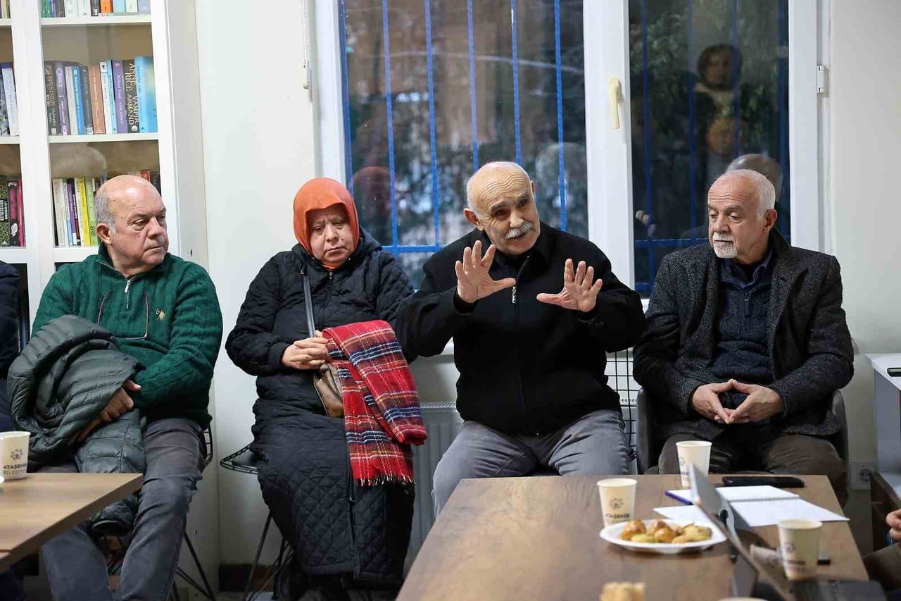 VATANDAŞLARLA DOĞRUDAN TEMAS KURARAK SORUNLARI YERİNDE TESPİT ETMEYİ, HIZLI ÇÖZÜMLER ÜRETMEYİ VE...