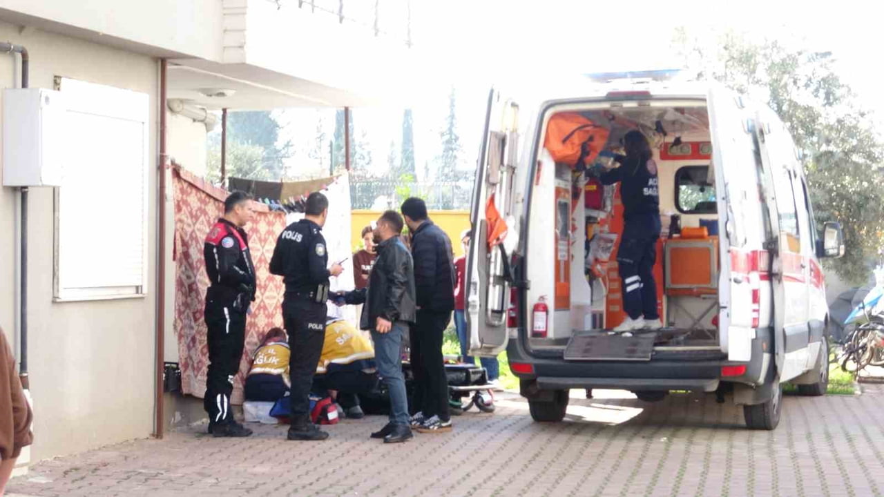 VEDAT U VE YENGE ZÖHRE U. AMBULANSLA HASTANEYE KALDIRILMIŞTI (ARŞİV)