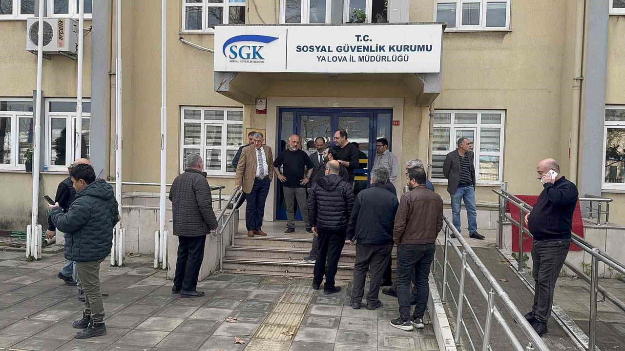YALOVA SGK İL MÜDÜRLÜĞÜ BİNASINDA KURUM TARAFINDAN İCRA EDİLEN BİR VATANDAŞ MÜDÜRLÜK AVUKATINA...