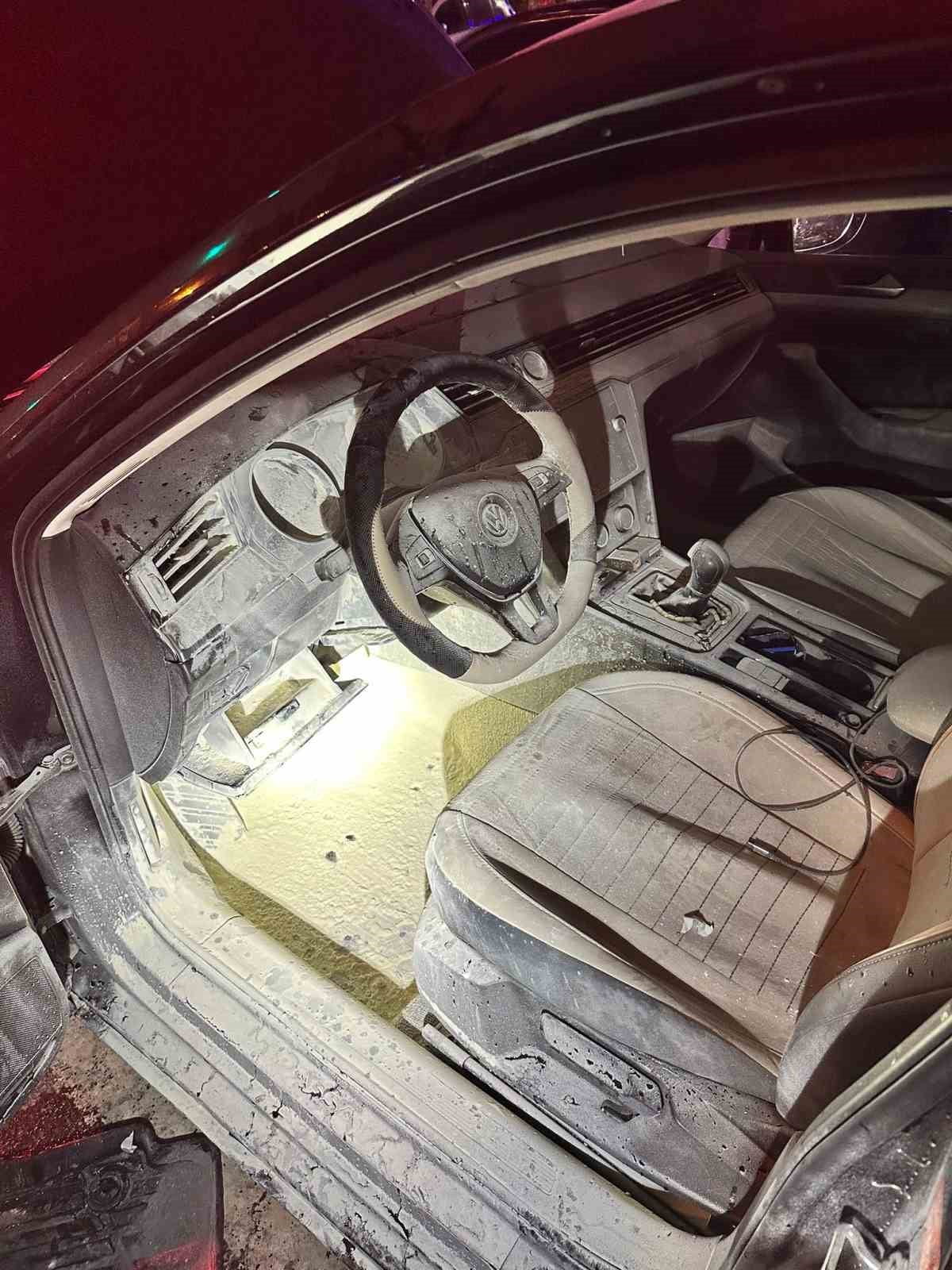 YANGIN NEDENİYLE OTOMOBİLDE MADDİ HASAR OLUŞTU